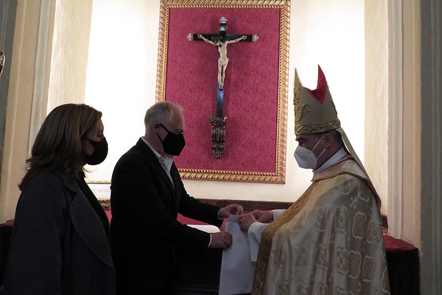 Jura y profesión de fe de los nuevos delegados de Pastoral Familiar, Ramón Acosta y Rosa Bejarano // E. LLAMAS