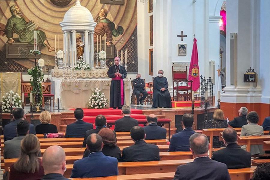 San Juan Bautista, en Vélez, recibe al Sr. Obispo