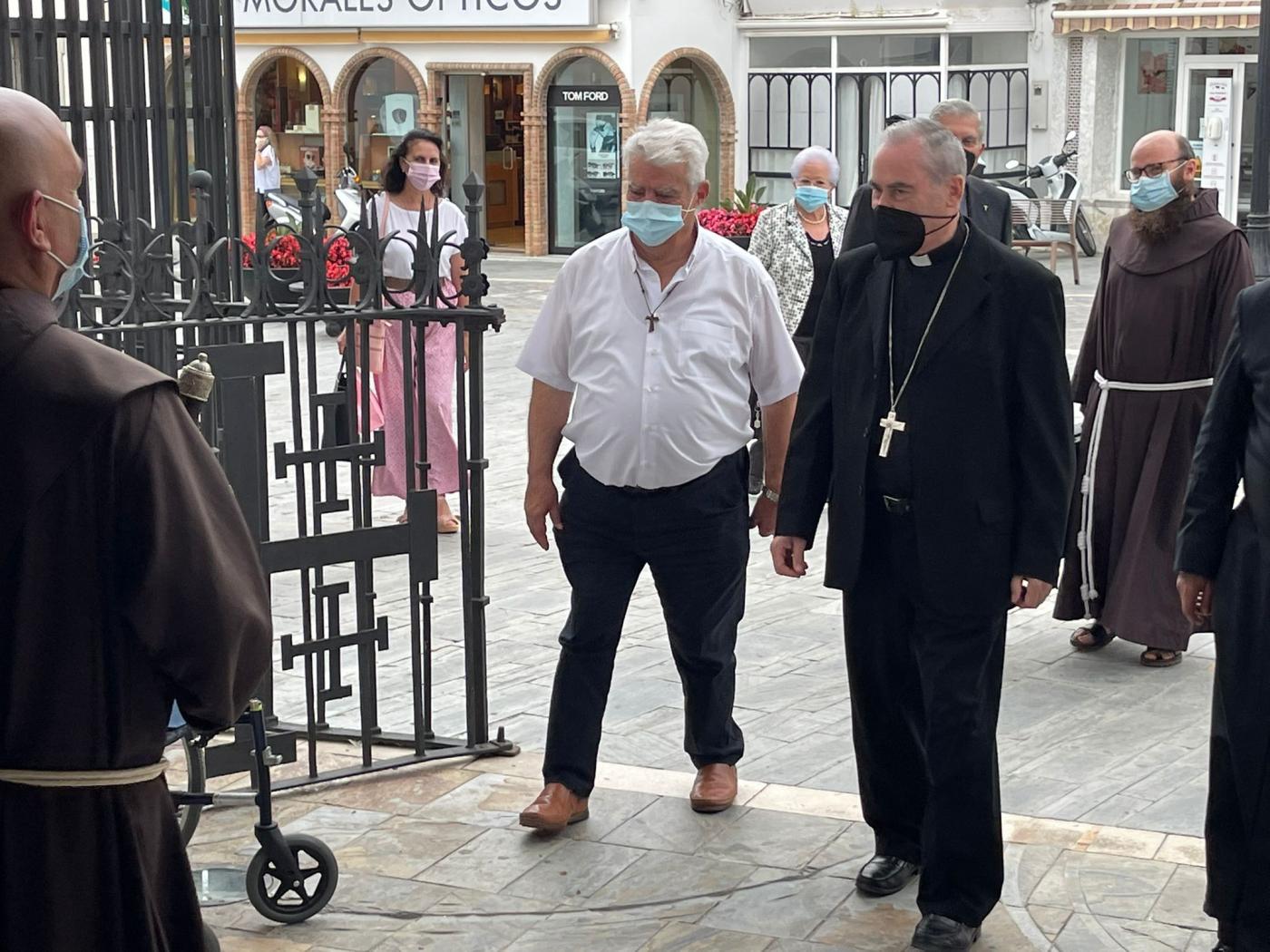 Visita Pastoral del Obispo de Málaga al Convento de San Francisco, en Vélez-Málaga