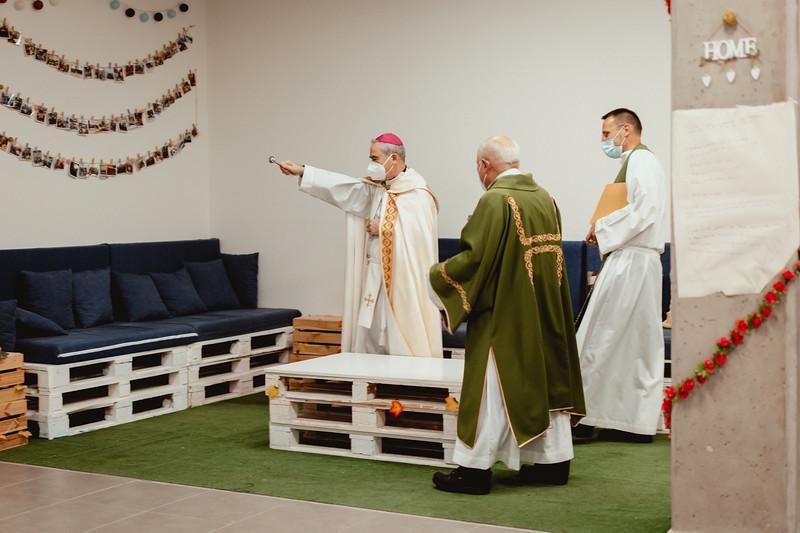 Bendición de los salones parroquiales de El Salvador, en Málaga capital