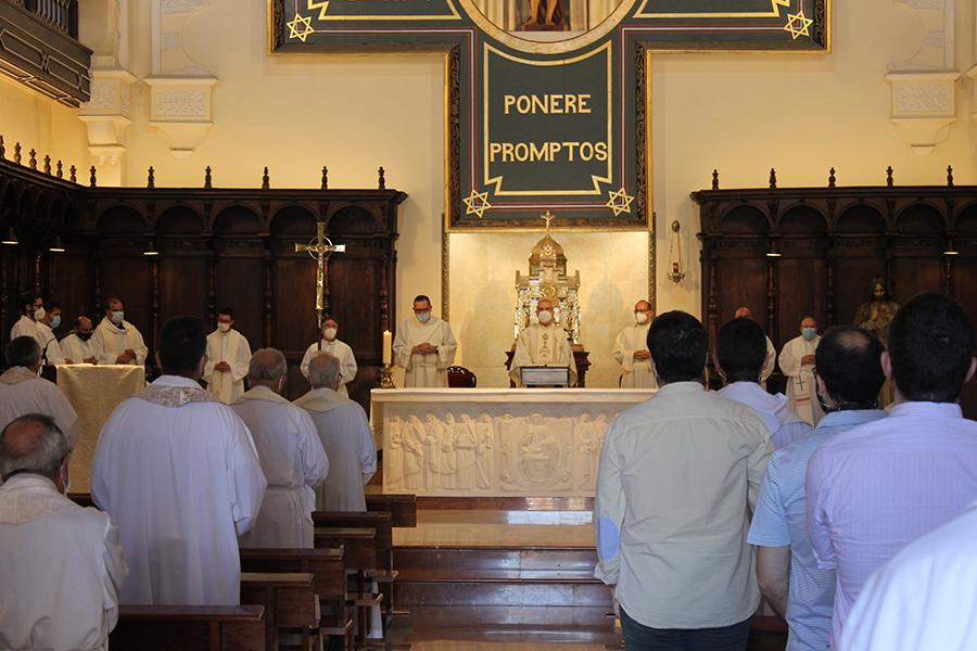 Misa en memoria del sacerdote Manuel Lozano // D. GUTIÉRREZ