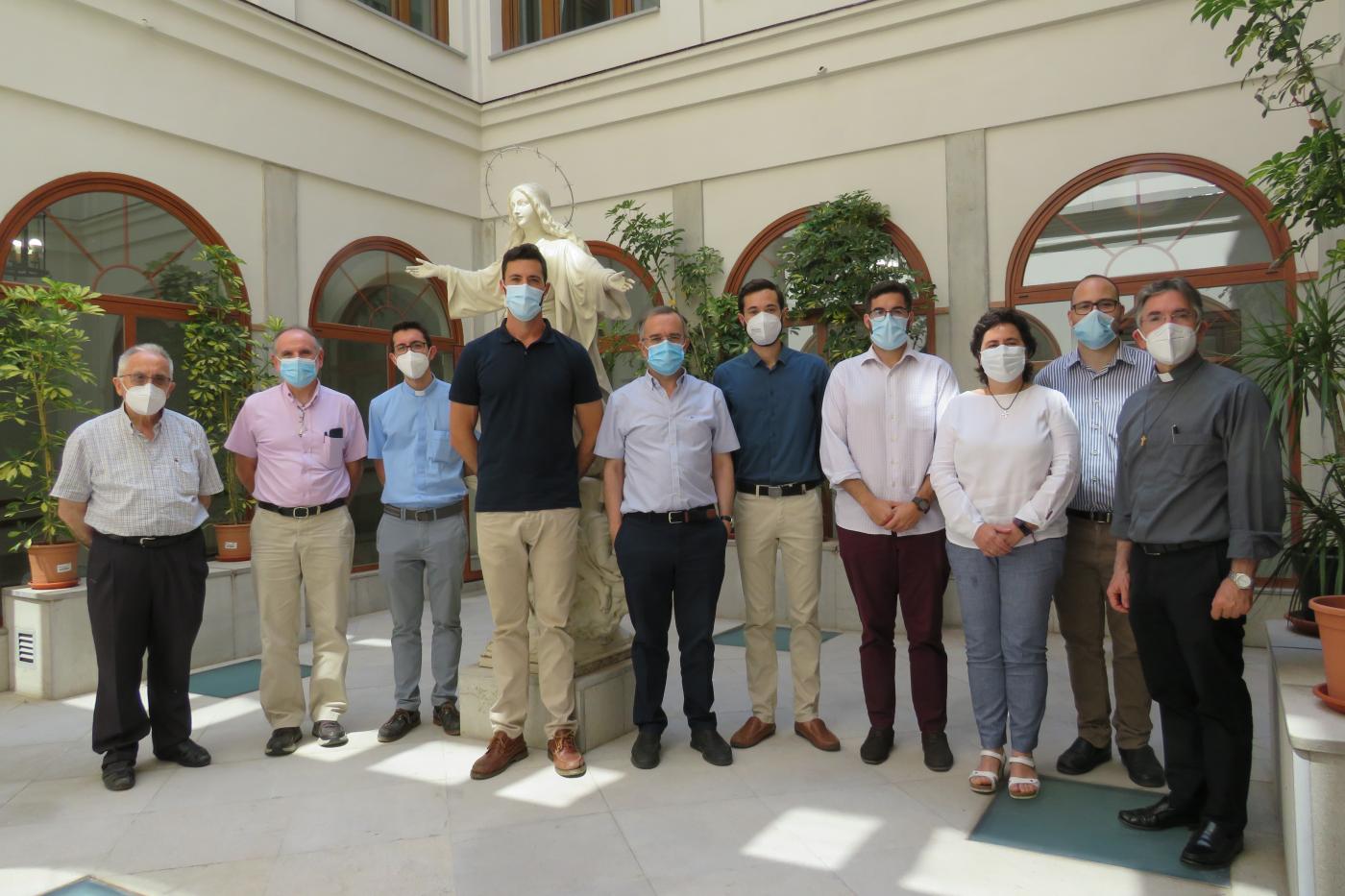 Un laico y tres seminaristas superan el examen de Síntesis Teológica