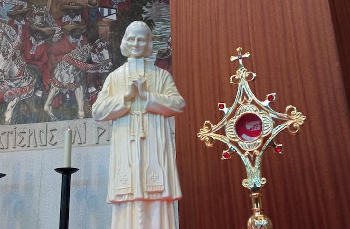 El santo cura de Ars en la parroquia de Santa Rosa de Lima