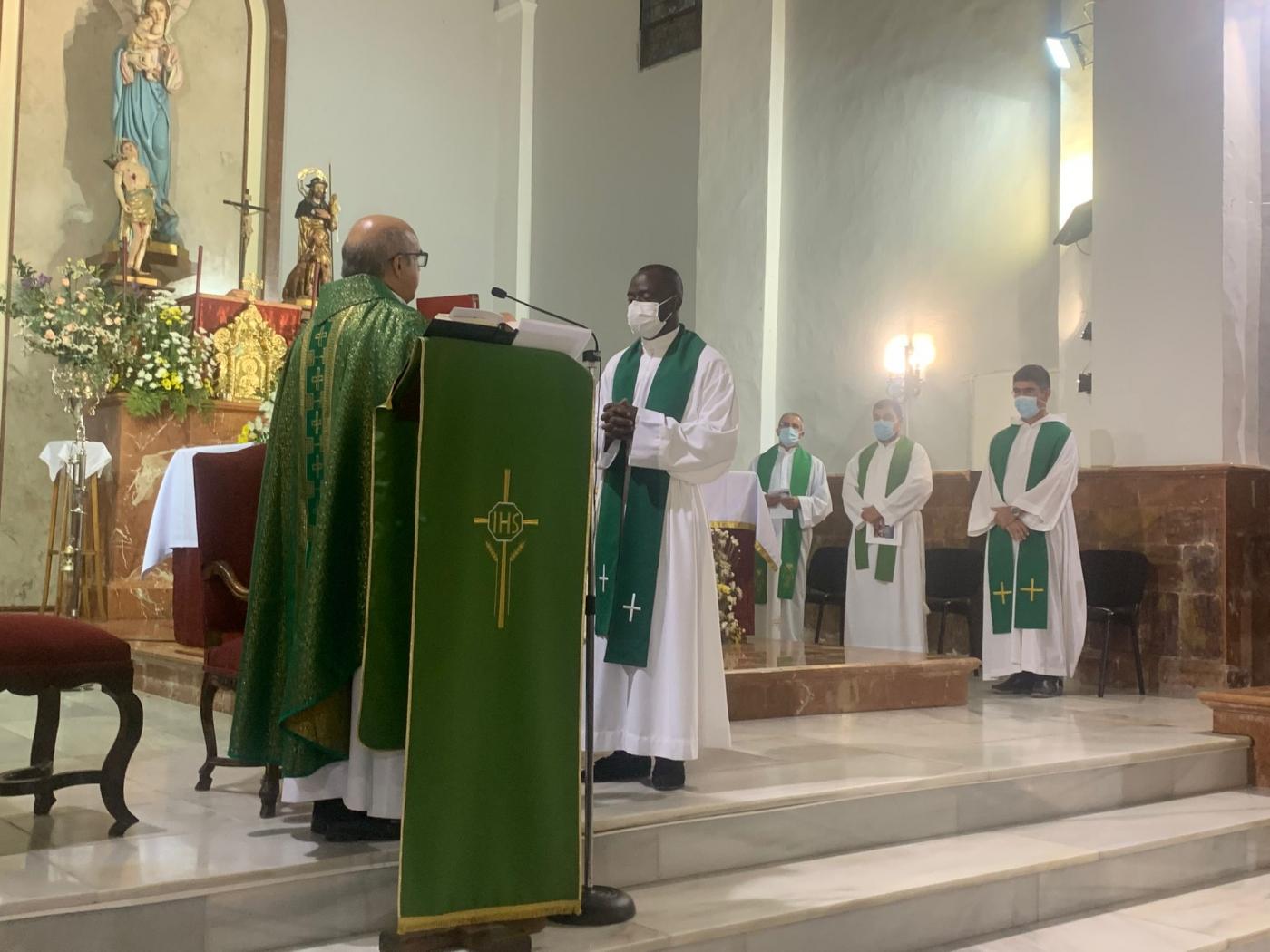 «Os pido que me ayudéis. Aún tengo la "L" en el ministerio»