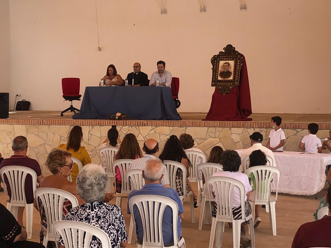 Benaoján acoge la presentación de una obra sobre el sacerdote llamado el santo de Pizarra