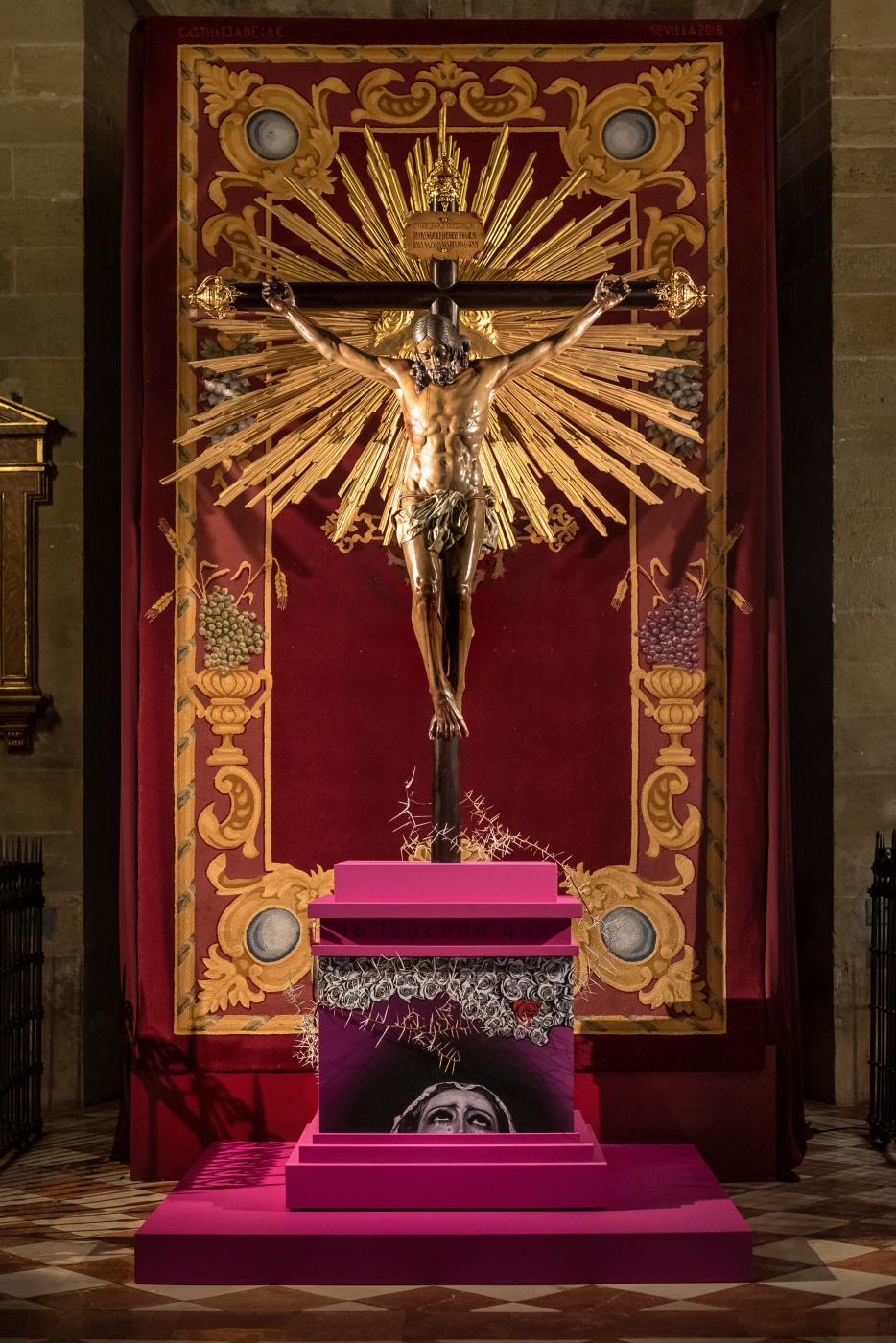 Exposición y veneración de imágenes El Verbo Encarnado. Santísimo Cristo de los Milagros. Capilla de San Miguel (Puerta de San Nicolás).