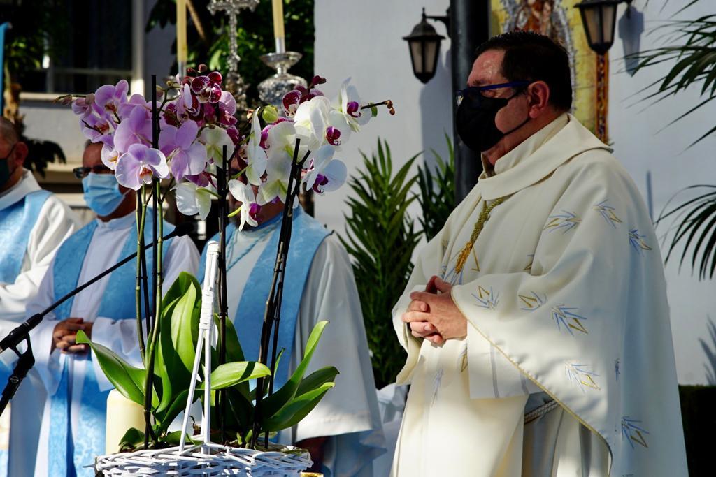 Misa en el día de Ntra. Sra. del Rosario, patrona de Fuengirola