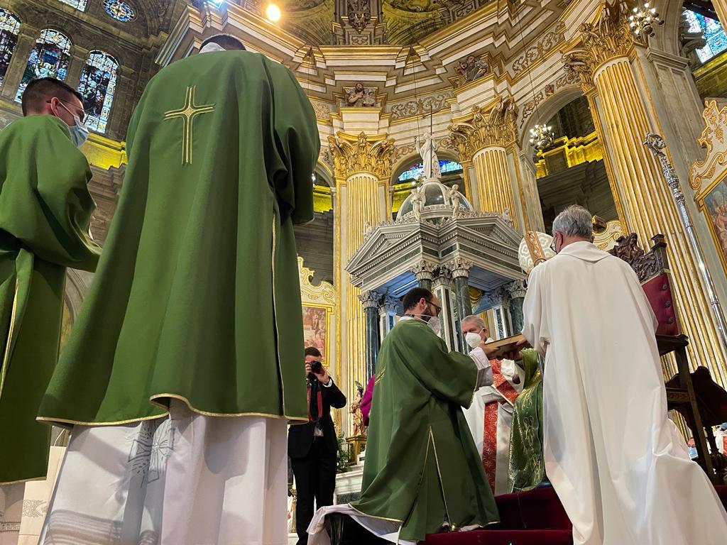 Ordenación diaconal de Aaron Benzaquen, Santiago Bremermann, Eduardo Muñoz, Rafael López y Juan Manuel Caracuel // E. LLAMAS