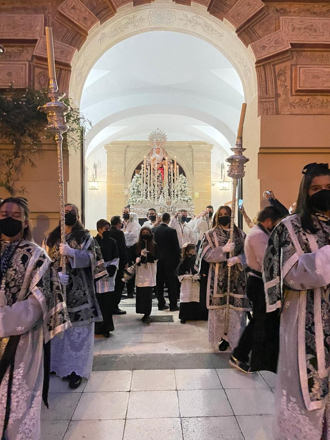 La devoción vuelve a salir a la calle