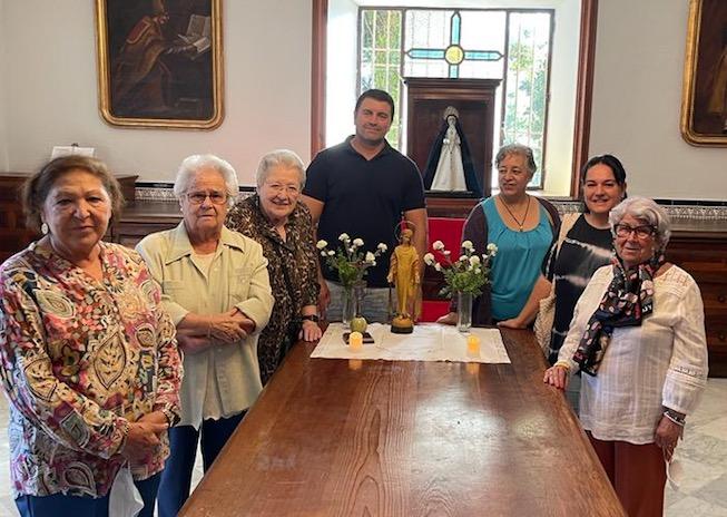 Ana Rosas junto a su grupo de vida de la Legión de María