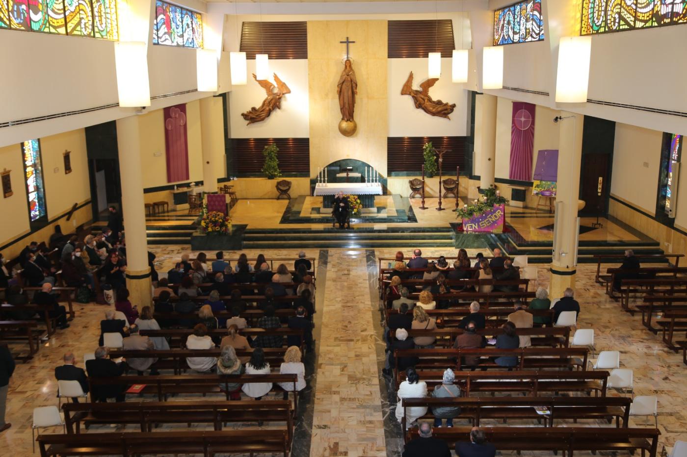 Visita Pastoral de D. Jesús Catalá a la parroquia de Santa María de la Amargura // N. CARO