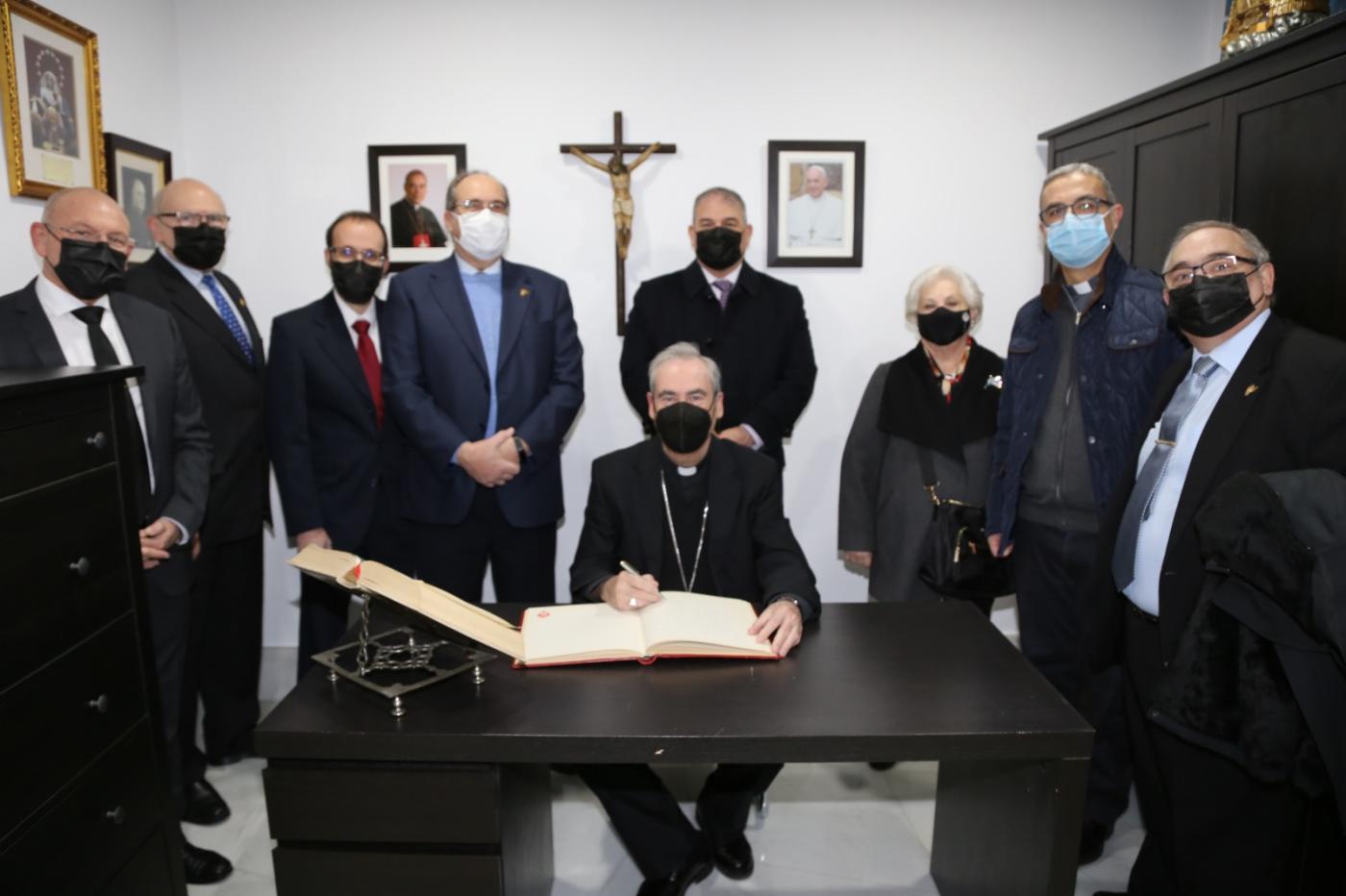 Visita Pastoral de D. Jesús Catalá a la parroquia de Santa María de la Amargura // N. CARO