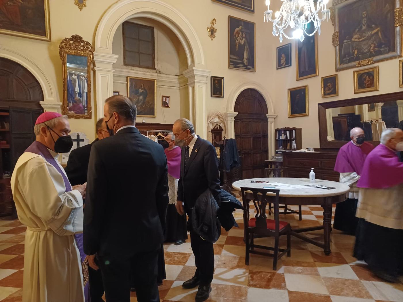 La Catedral acoge el “Santo Vía Crucis por la paz con motivo del Centenario”