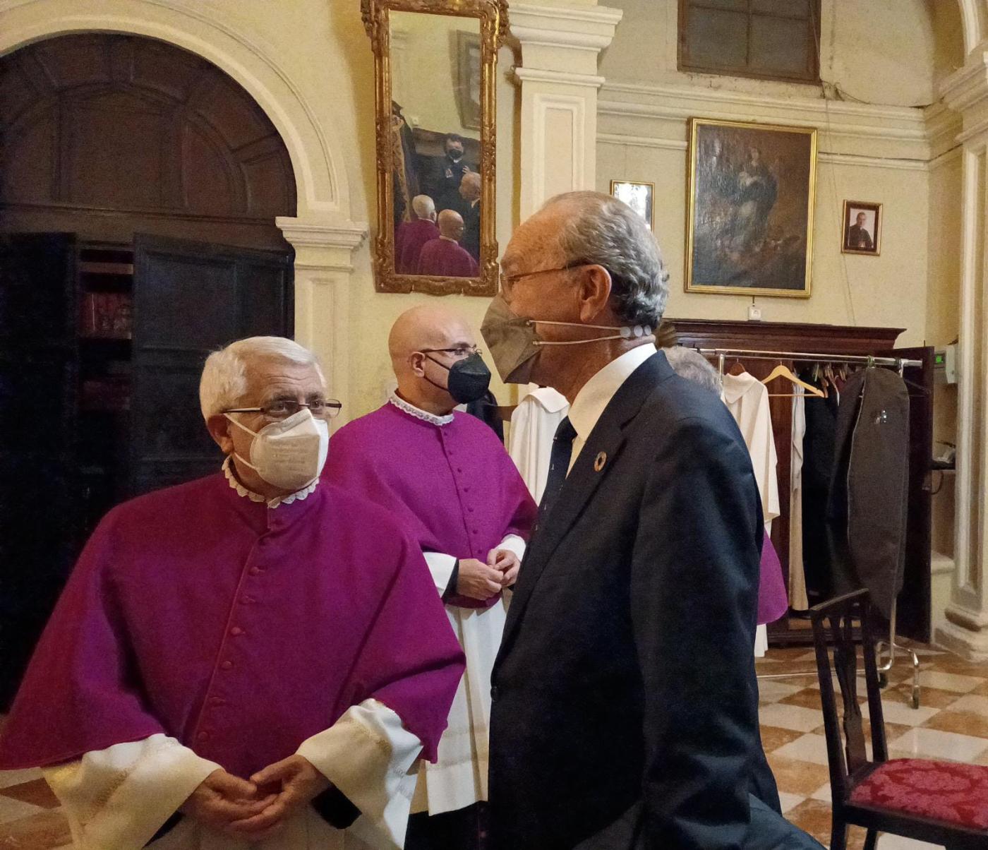 La Catedral acoge el “Santo Vía Crucis por la paz con motivo del Centenario”