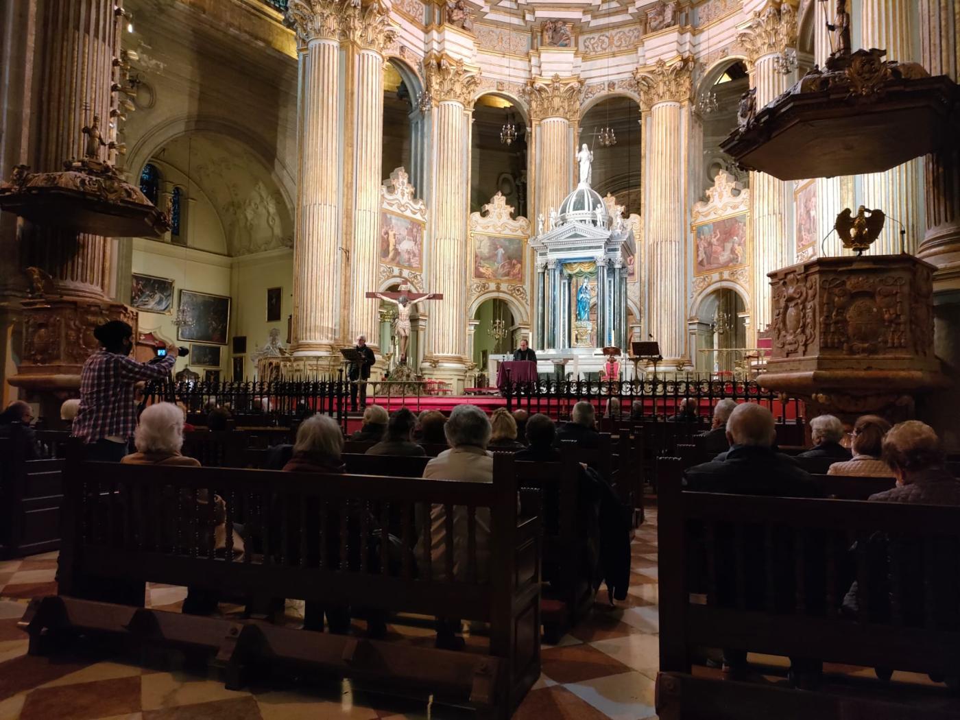 Charlas Cuaresmales en la Catedral de Málaga, por Alfonso Crespo // A. MORENO