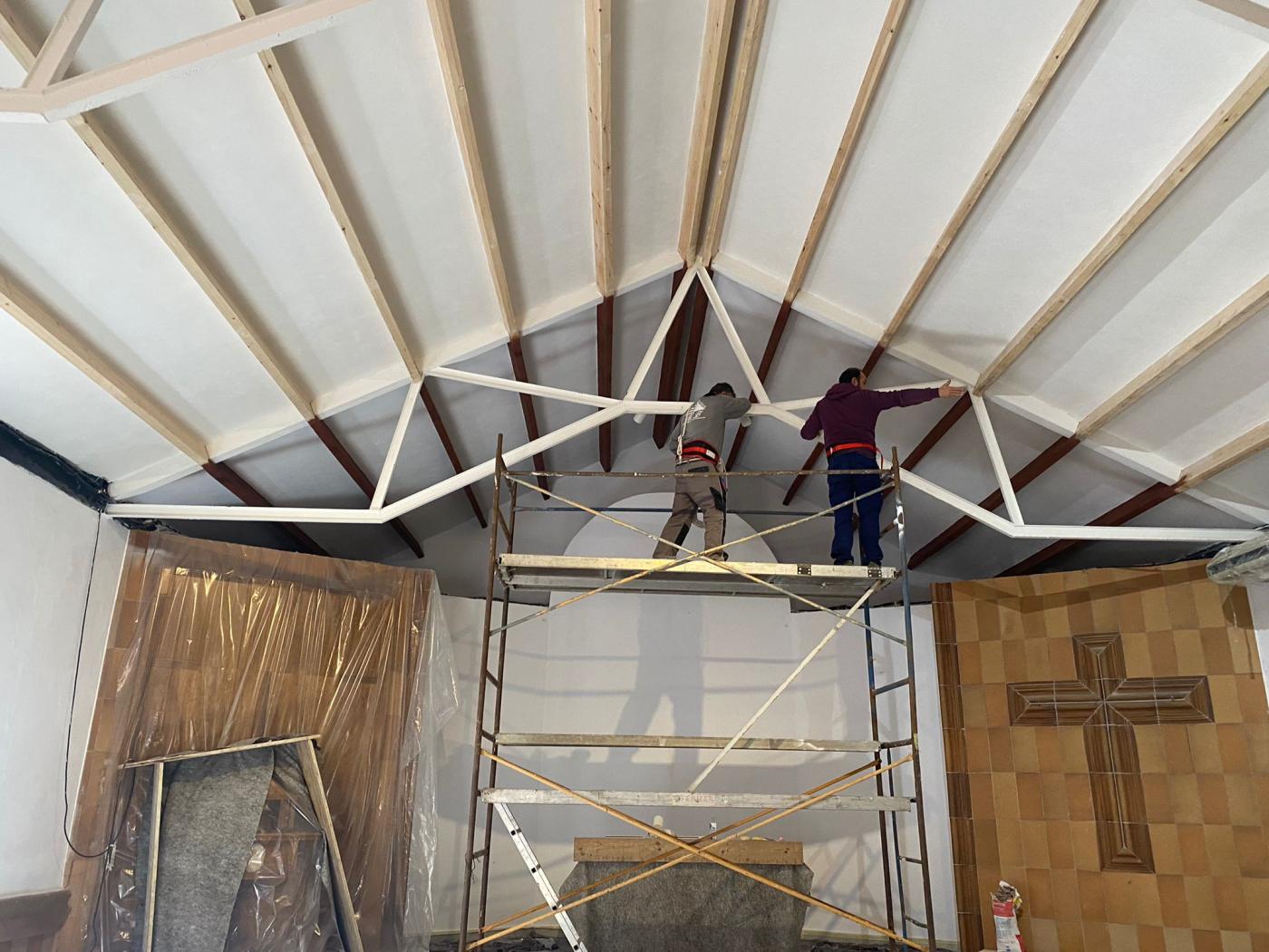 Fachada de la parroquia de San Luis de Sabinillas