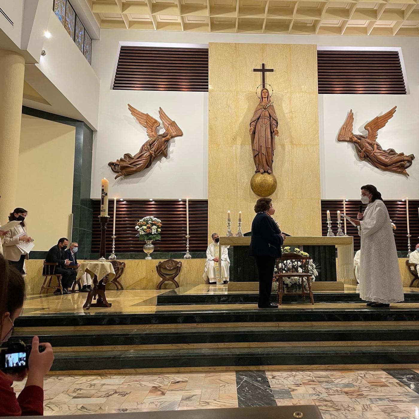 Profesión religiosa de Mª Carmen Martín Astorga, Misionera Idente // E. LLAMAS