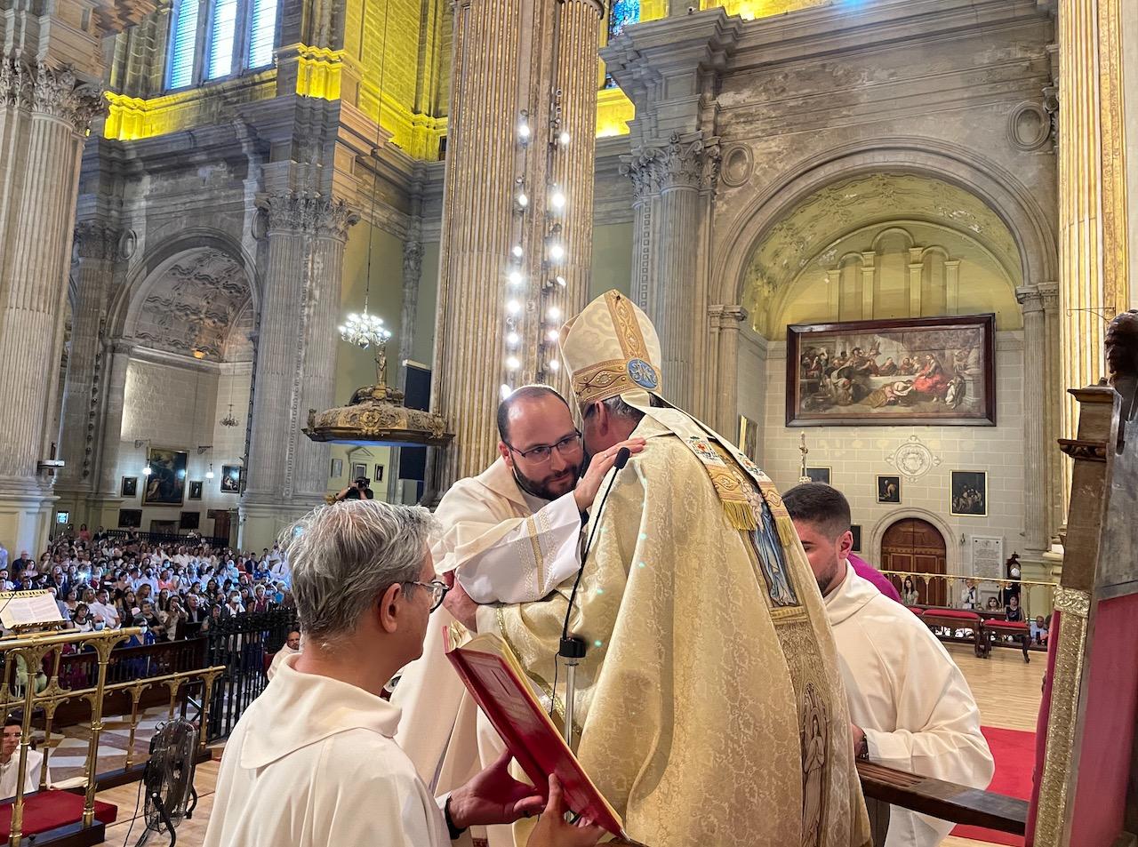 Ordenación de cinco nuevos sacerdotes // E. LLAMAS