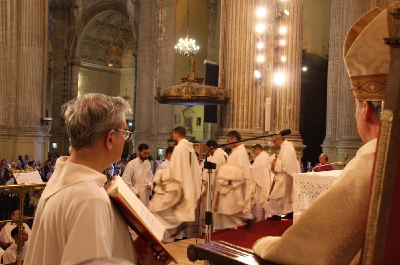 Ordenación de cinco nuevos sacerdotes // E. LLAMAS