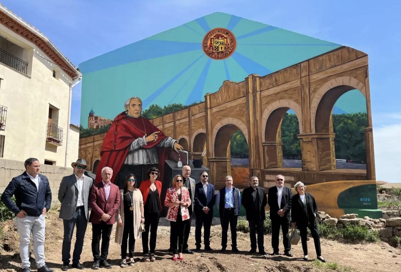 El pueblo natal del obispo Molina Lario le dedica un mural con referencias a Málaga
