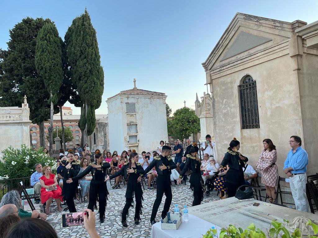 Presentación del libro CARTAS QUE CURAN, de Belén Navarrete, en el Cementerio de San Miguel // E. LLAMAS