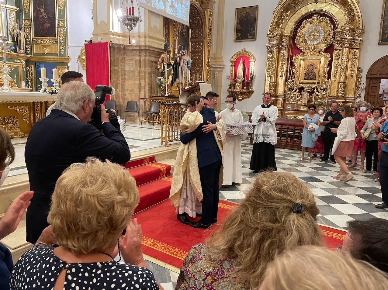 Primera Misa Solemne del neopresbítero Juan Manuel Caracuel en la parroquia de la Encarnación de Marbella // E. LLAMAS