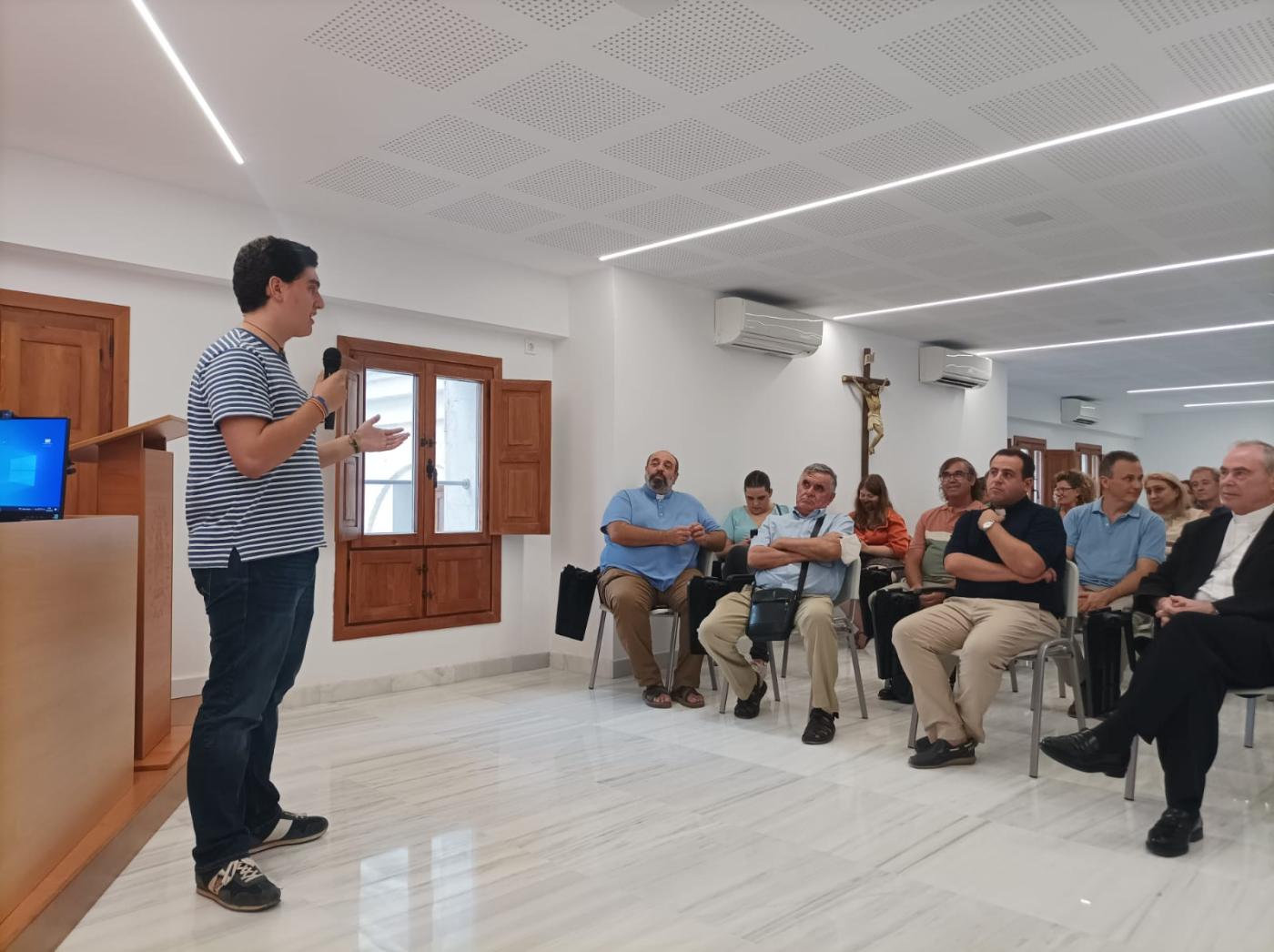 Convivencia de laicos y sacerdotes que participaron en el el encuentro de Barcelona