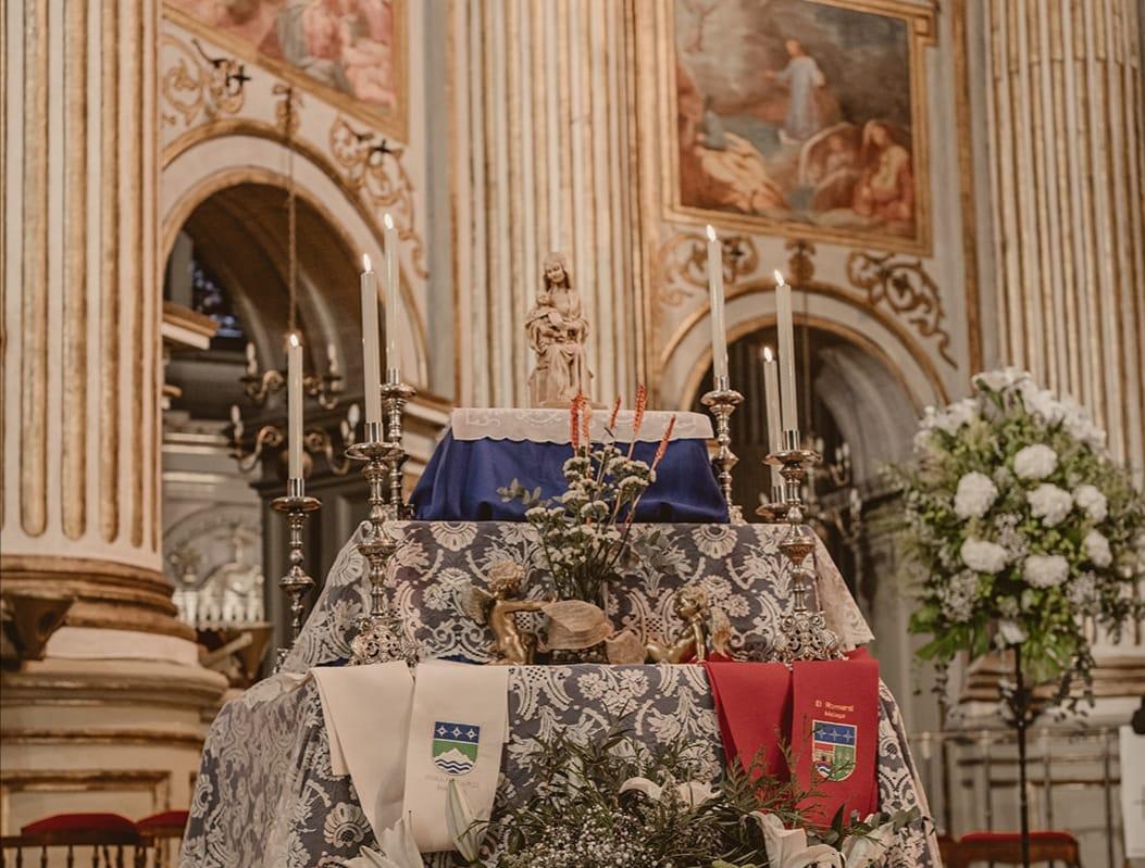 El Sr. Obispo bendijo la imagen de la “Reina de la Familia”