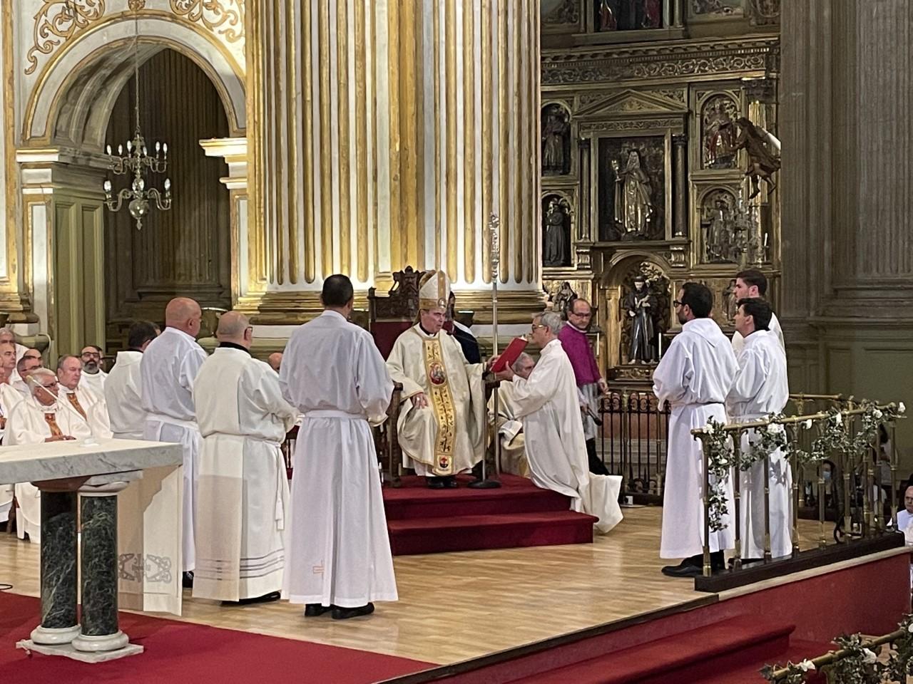Ordenación de ocho diáconos en la Catedral de Málaga // E. LLAMAS