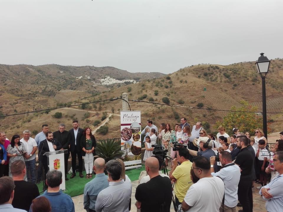 El Valdés dedica una calle al párroco José Antonio Sánchez Herrera