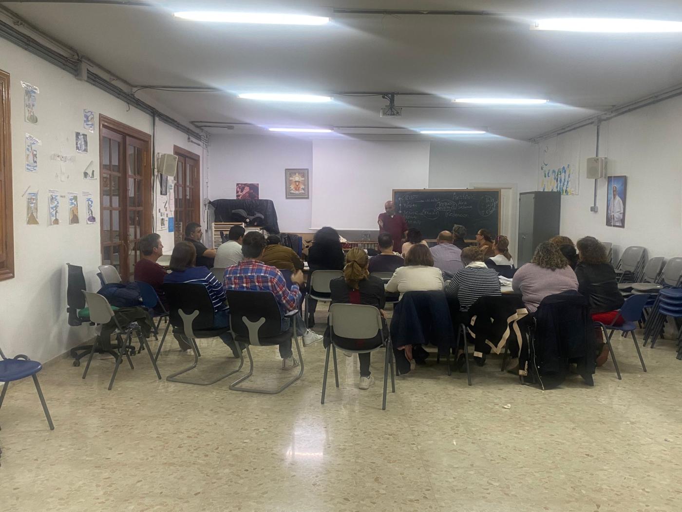 La parroquia de San Juan Bautista, en Coín, imparte los Cursos de Formación Cofrade antes del examen