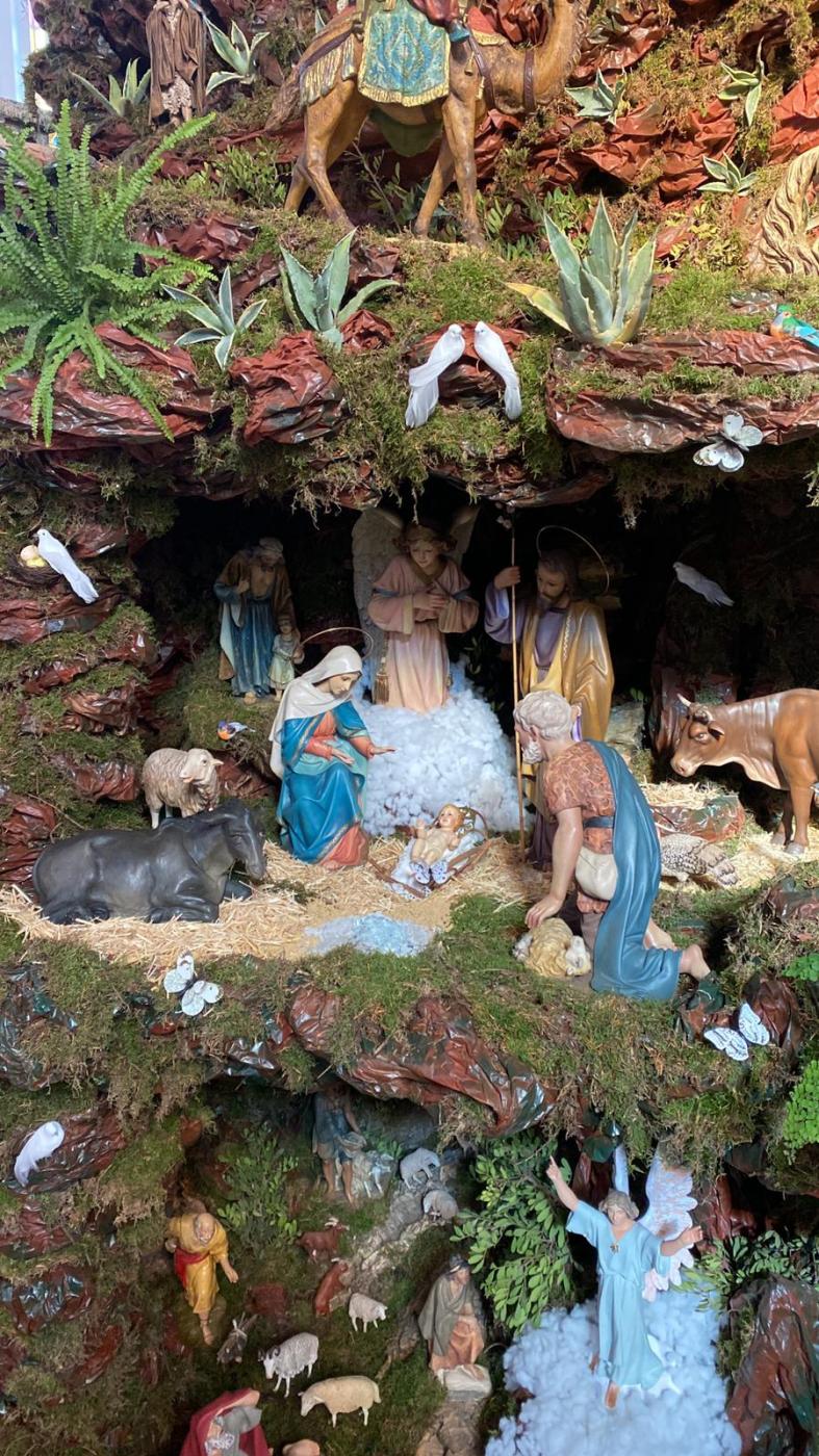 La parroquia de la Cala del Moral tiene un belén "de altura"