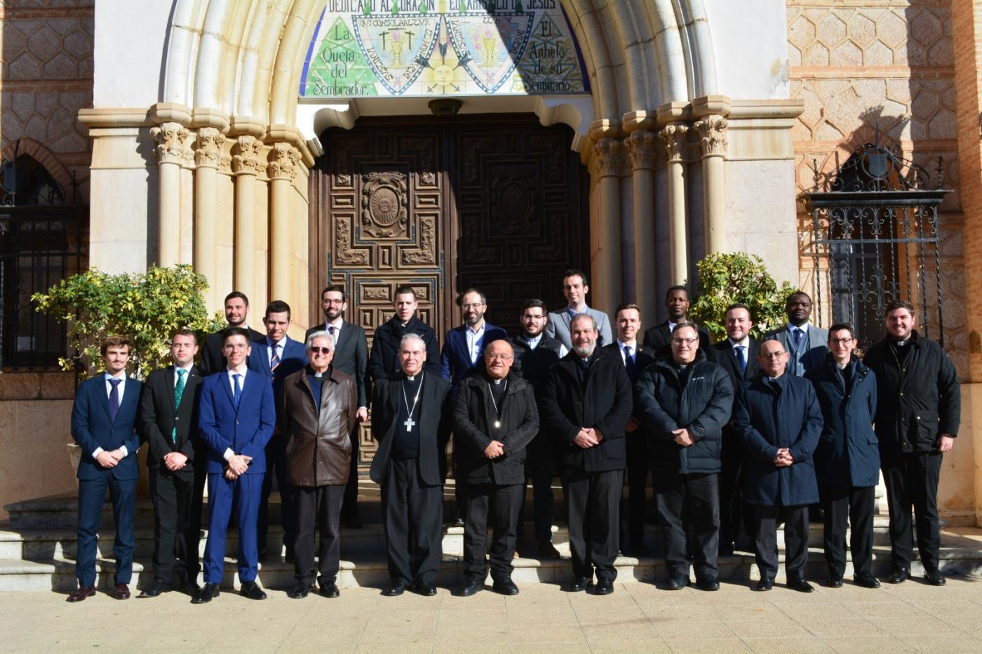 El Seminario de Málaga recibe la Visita Apostólica de Mons. Fajardo