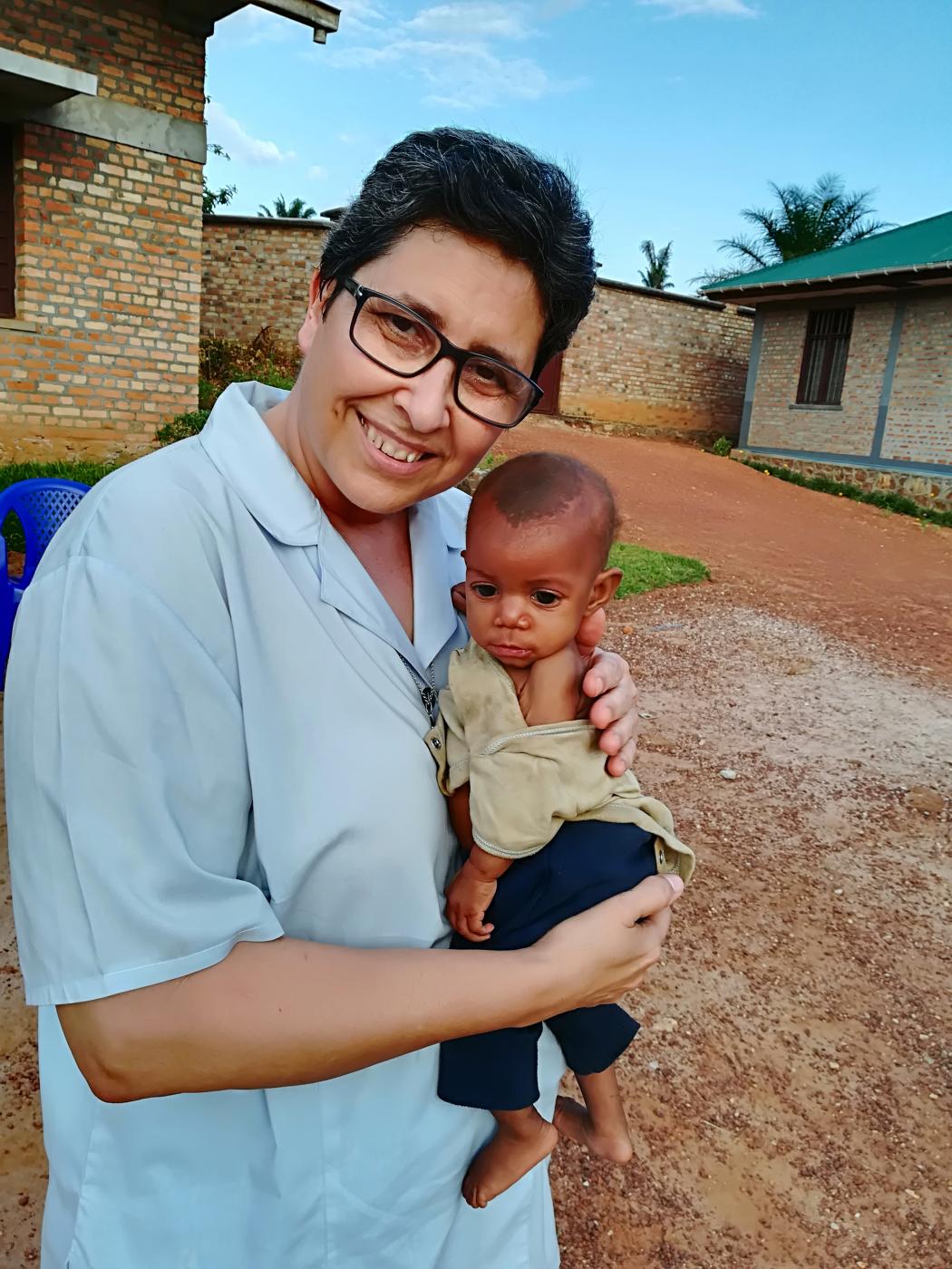 Cristina Antolín: «Nunca he visto a Manos Unidas alojándose en un hotel»