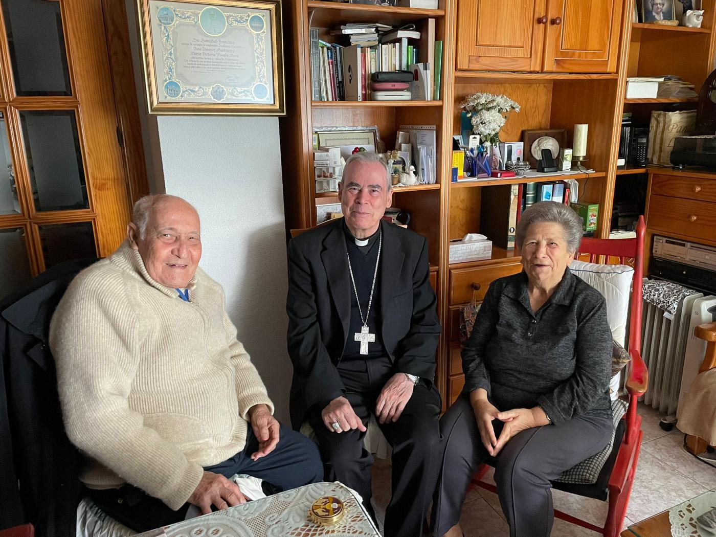 Visita Pastoral a Torre de Benagalbón