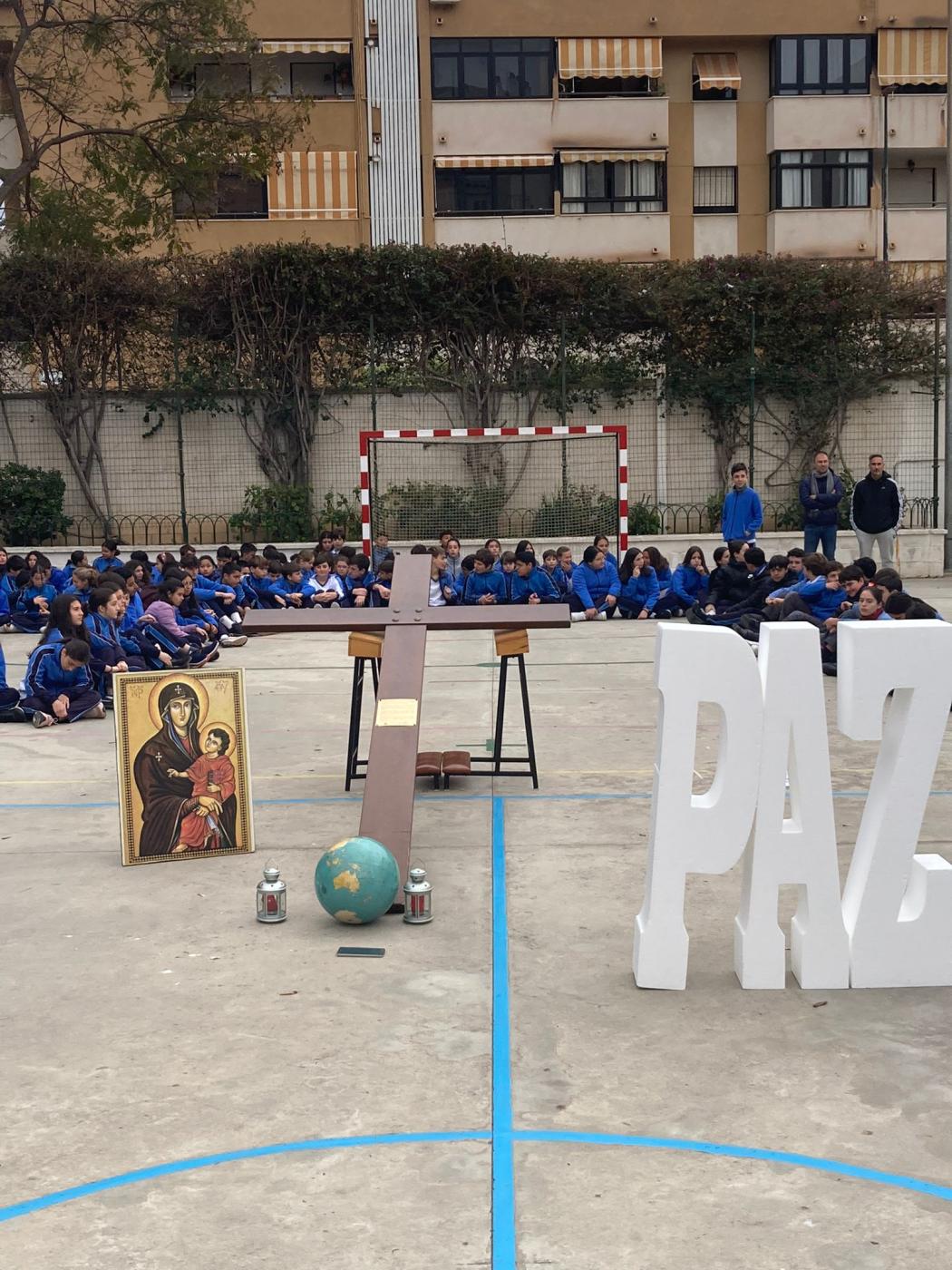 Docentes de distintos centros se unen por la paz