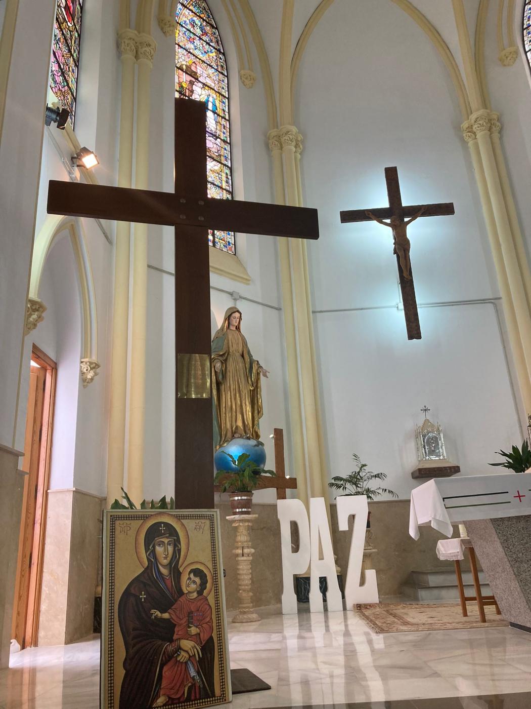 El Colegio San Manuel acoge la Cruz y el Icono de la Juventud