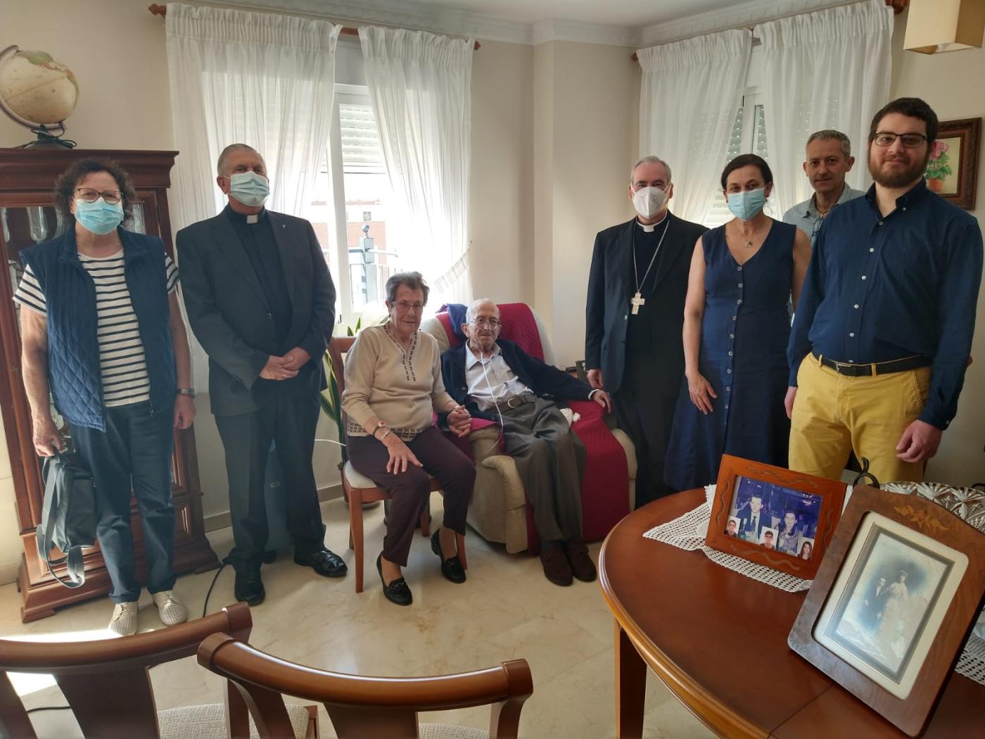 Mezquitilla y Lagos reciben al Sr. Obispo en Visita Pastoral