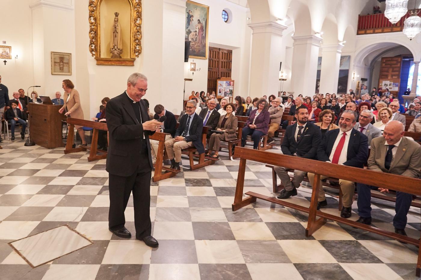 El Sr. Obispo visita la parroquia de El Salvador, en Nerja