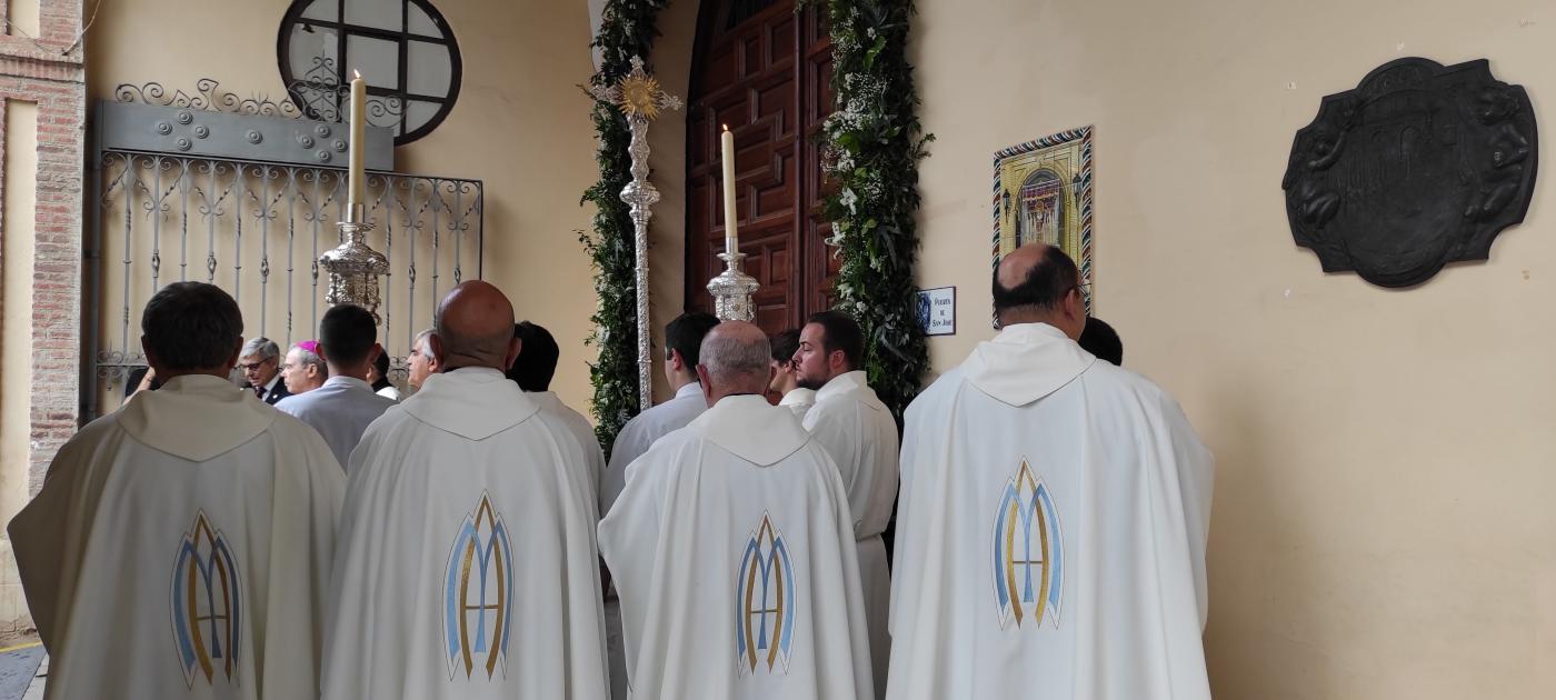Apertura de la Puerta Santa en el Santuario de la Victoria con motivo del jubileo por el centenario de la Cofradía del Amor y Caridad. FOTO: JUAN DURÁN