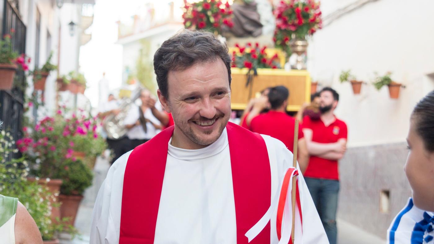 Bellón: el cura amado