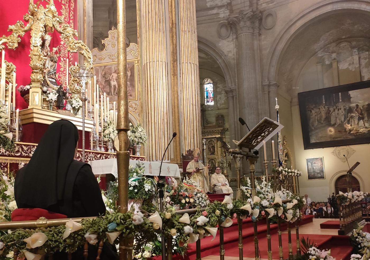 Mons. Catalá pronuncia la homilía en el pontifical de Santa María de la Victoria