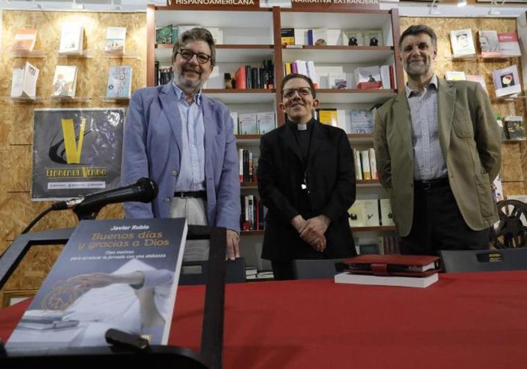 Presentación del libro de Javier Rubio en Sevilla. FOTO ABC