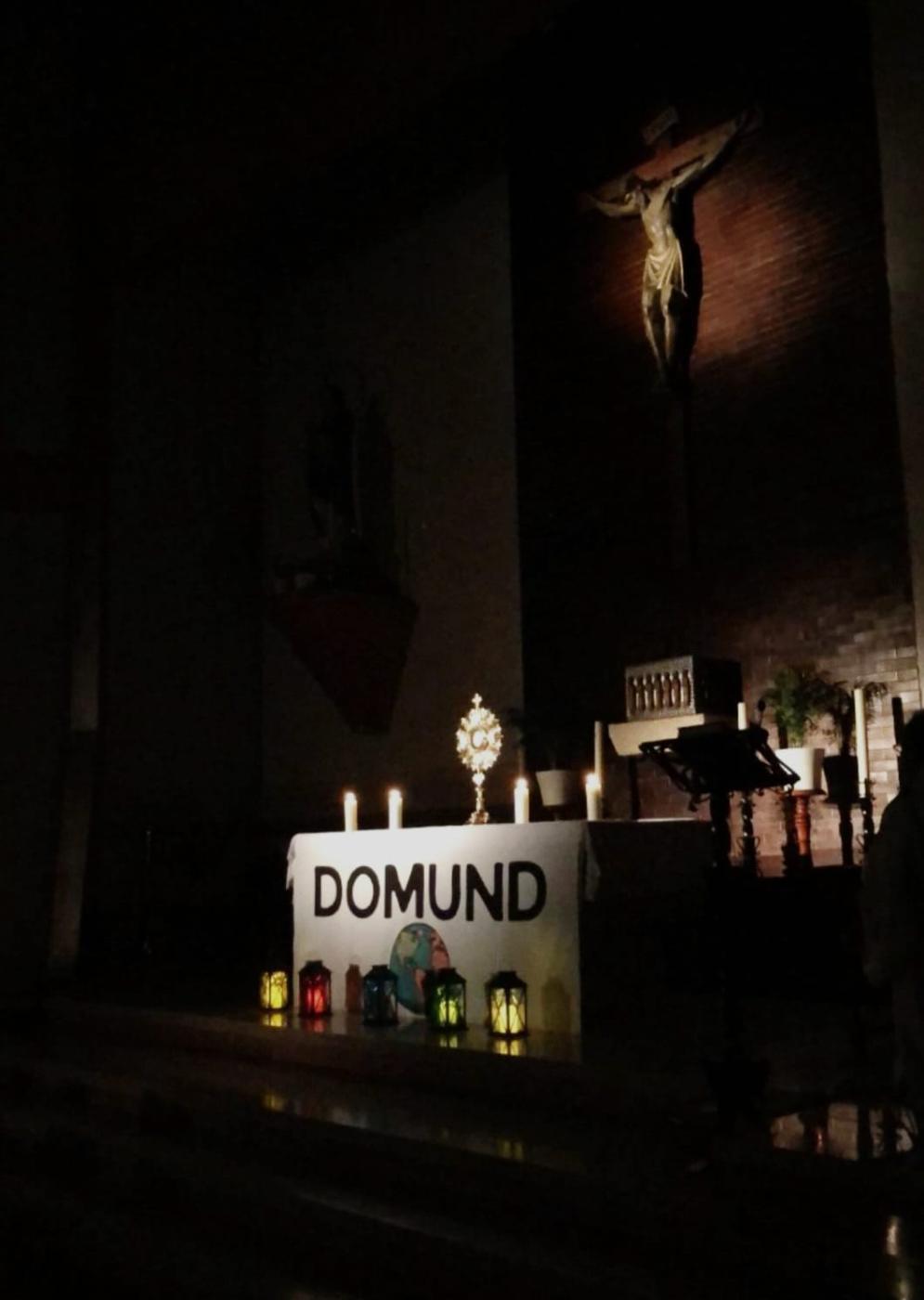 Vigilia de oración misionera en la parroquia de San Cristóbal, en Ronda // J. VILLANUEVA