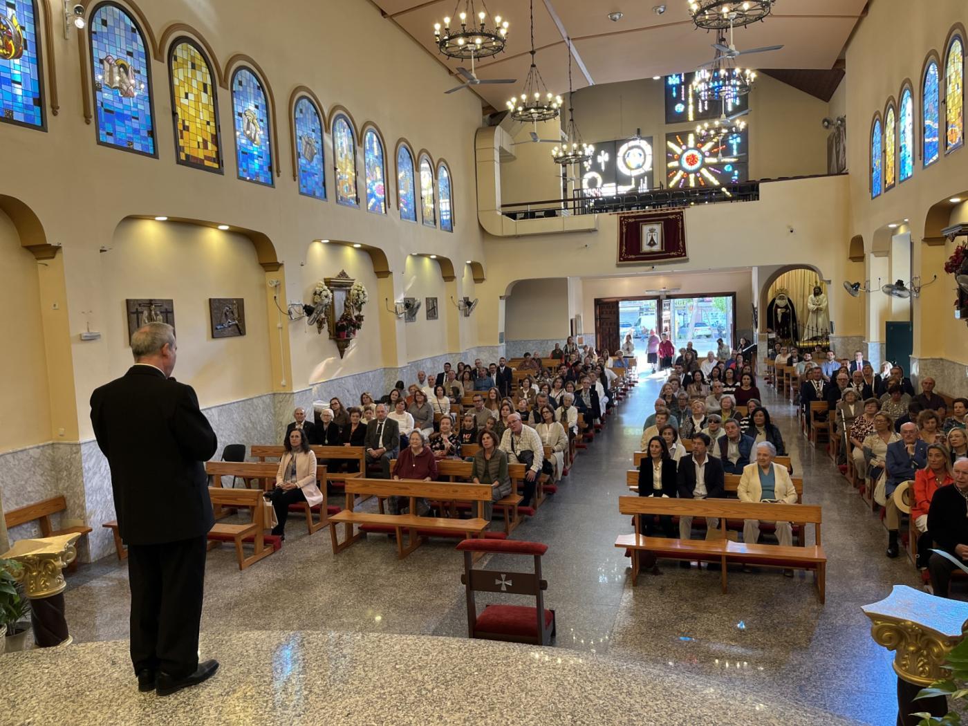 «La parroquia de Los Boliches le da su más cariñosa bienvenida»