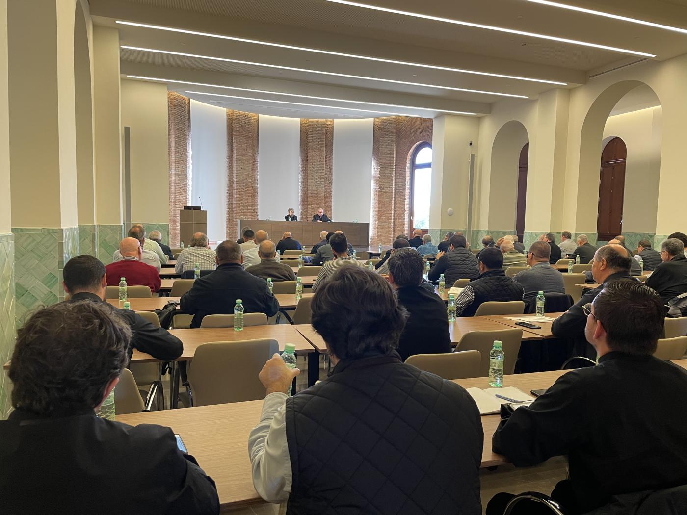 Mons. Argüello: «En el cambio de época se remueven los pilares de lo humano»