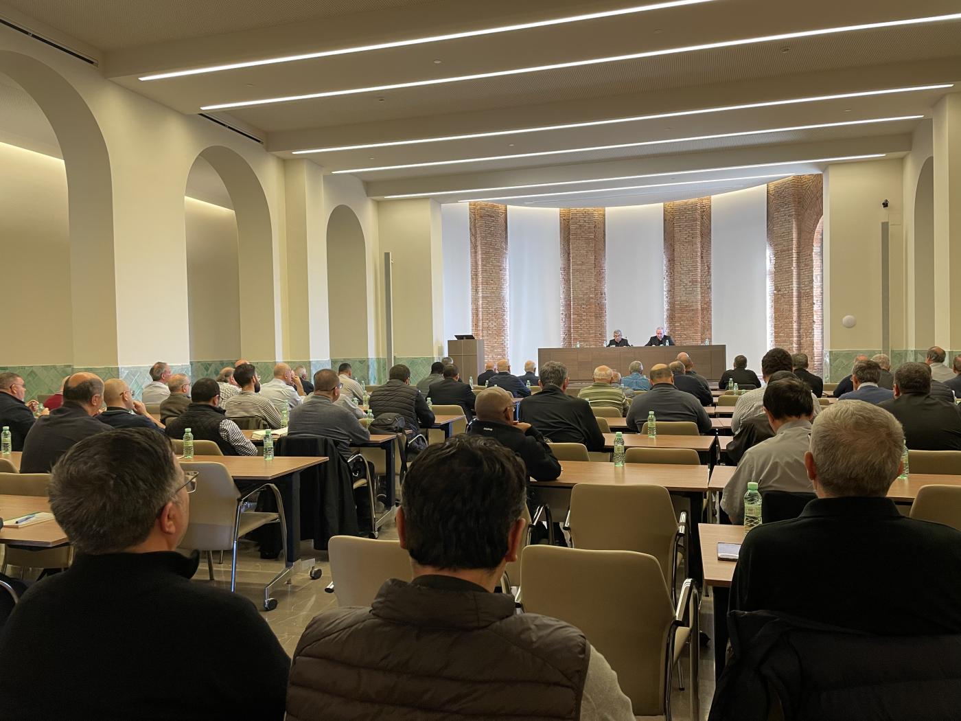 Mons. Argüello: «En el cambio de época se remueven los pilares de lo humano»