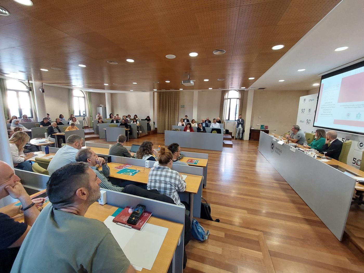 El informe de la Fundación FOESSA y la Universidad de Málaga reclama escuchar las voces olvidadas de la barriada de Los Asperones