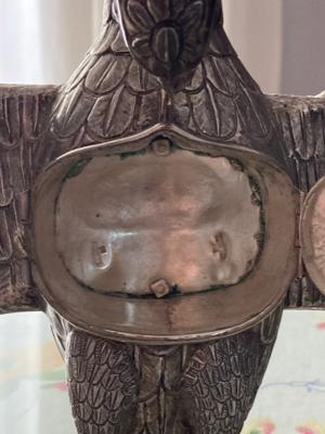 ¿Conoces la simbología eucarística que esconde el pelícano?