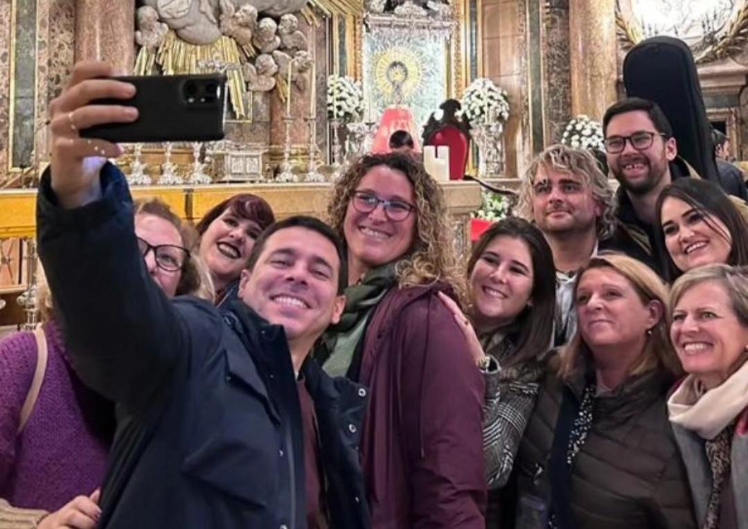 Nos rezamos cantando, con el grupo En Clave de Dios